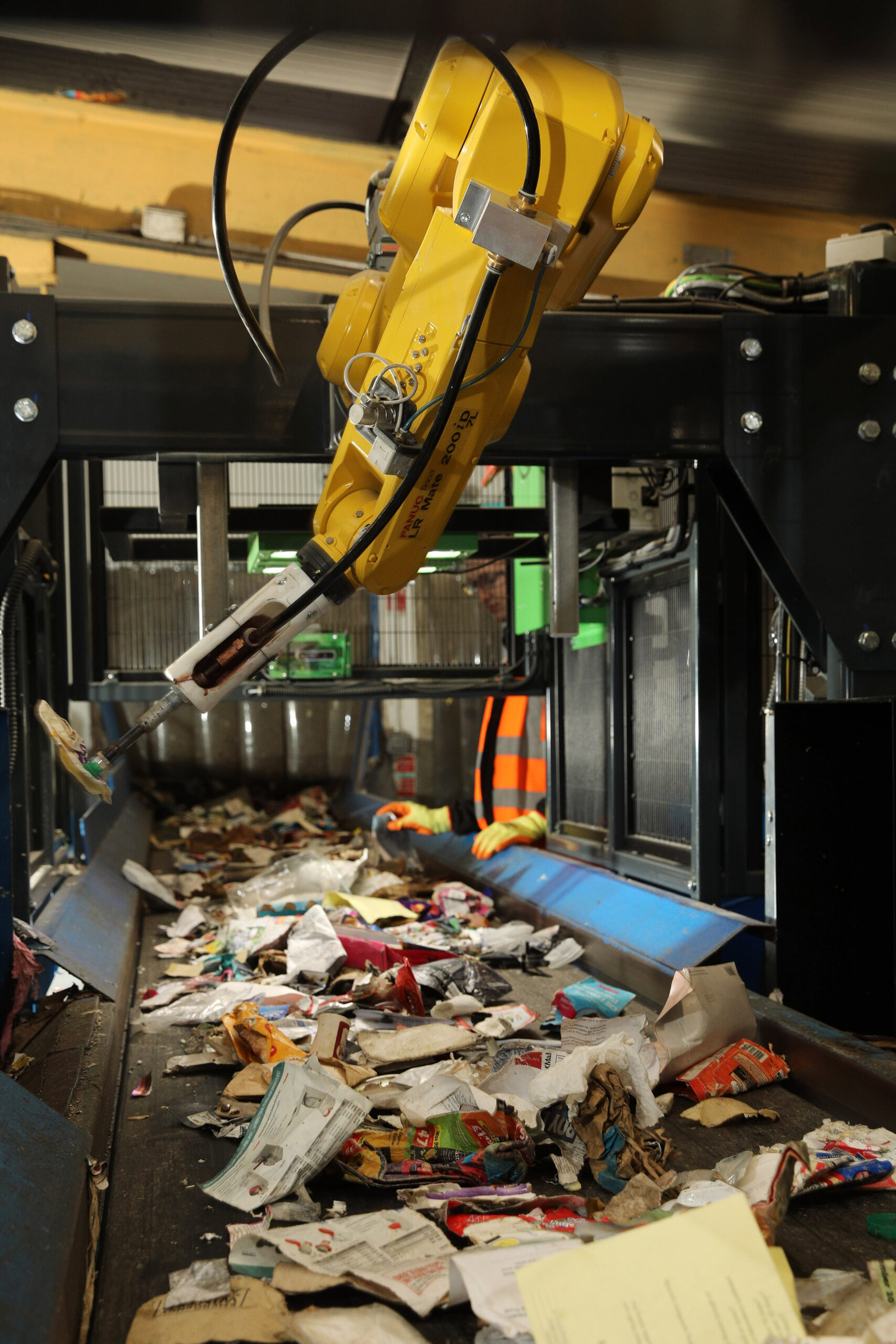 Recycleye bringt KI-betriebene Müllsortierroboter nach Deutschland