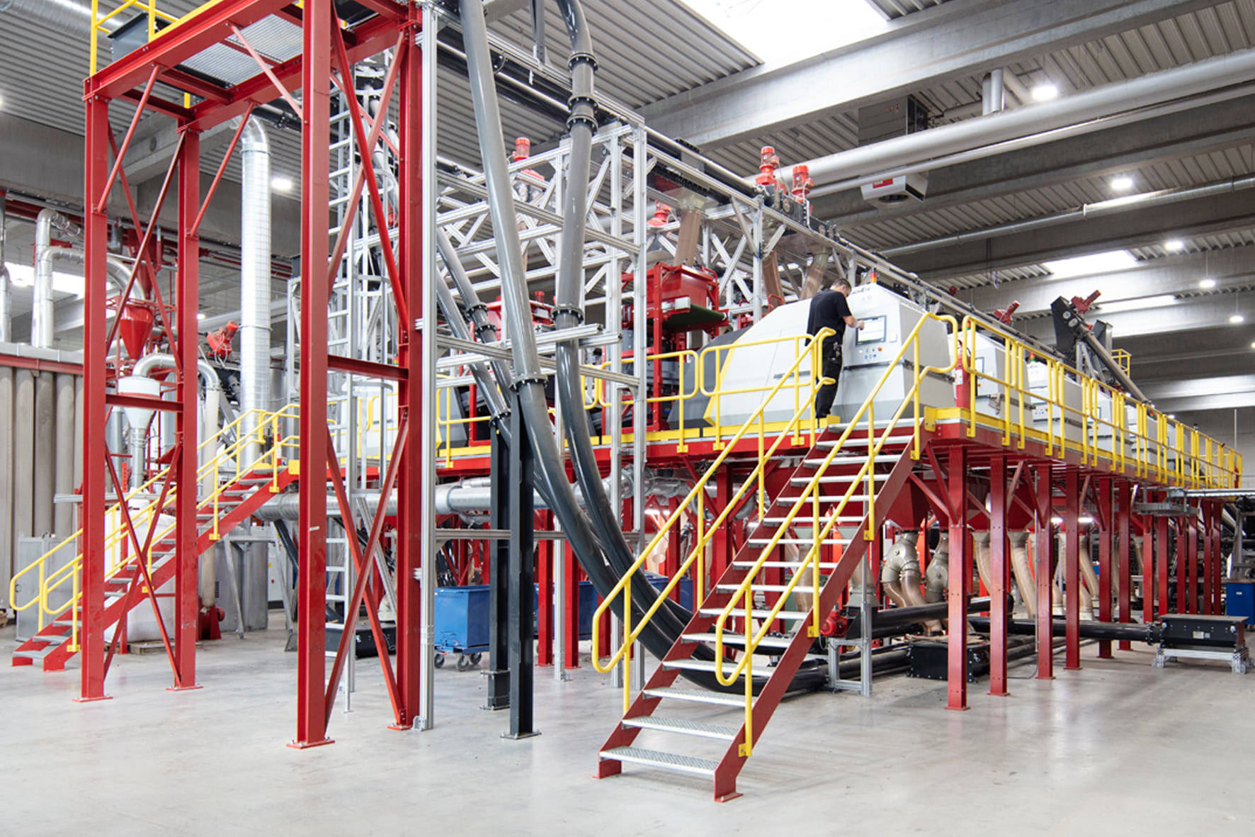 16 UniSort sorting machines with hyperspectral imaging technology generate plastics fractions with the highest levels of purity