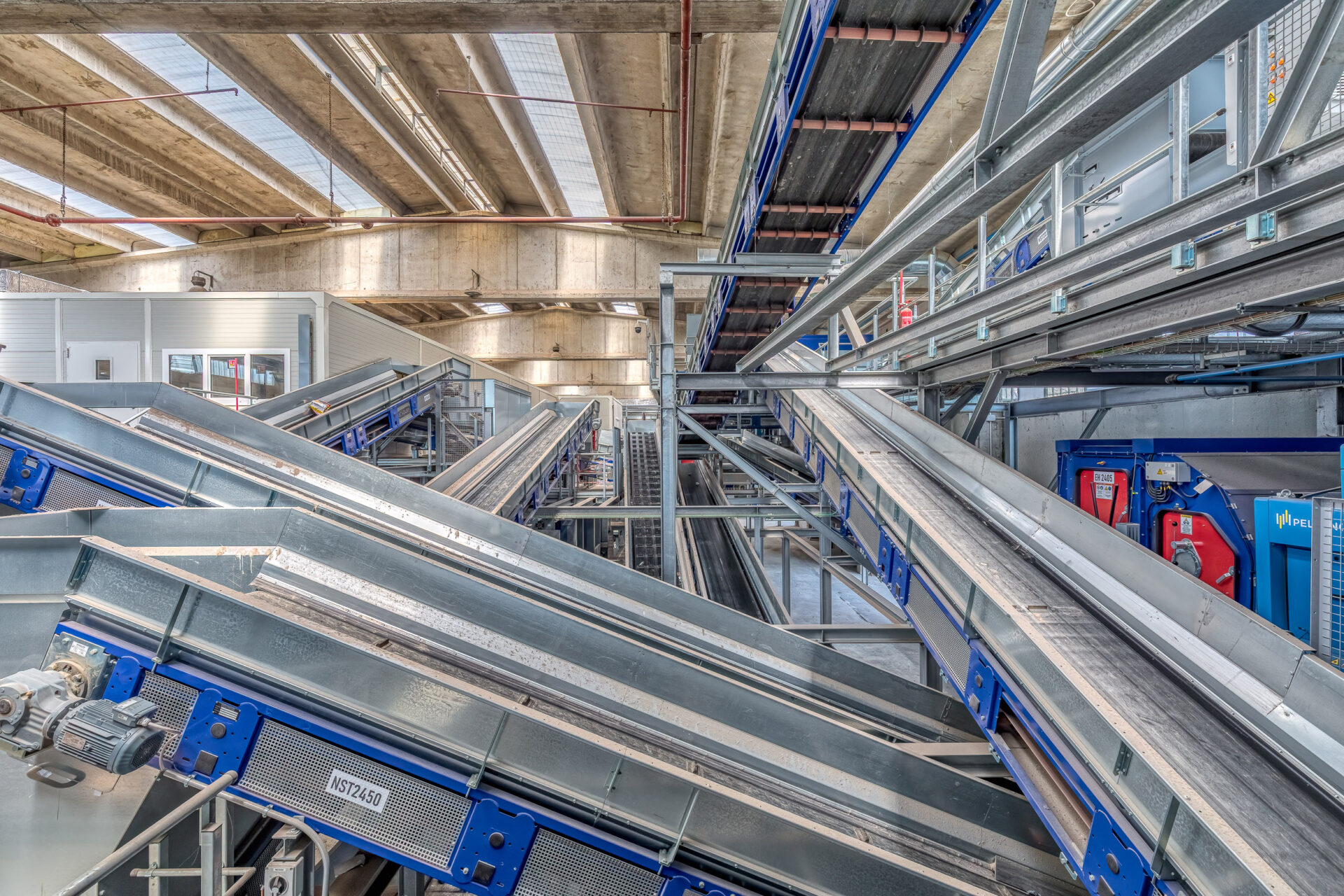 Stadler and Pellenc deliver paper and cardboard sorting plant for Iren to Italy