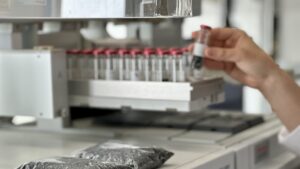 Reducing odors in cars with contaminant-free recycled material